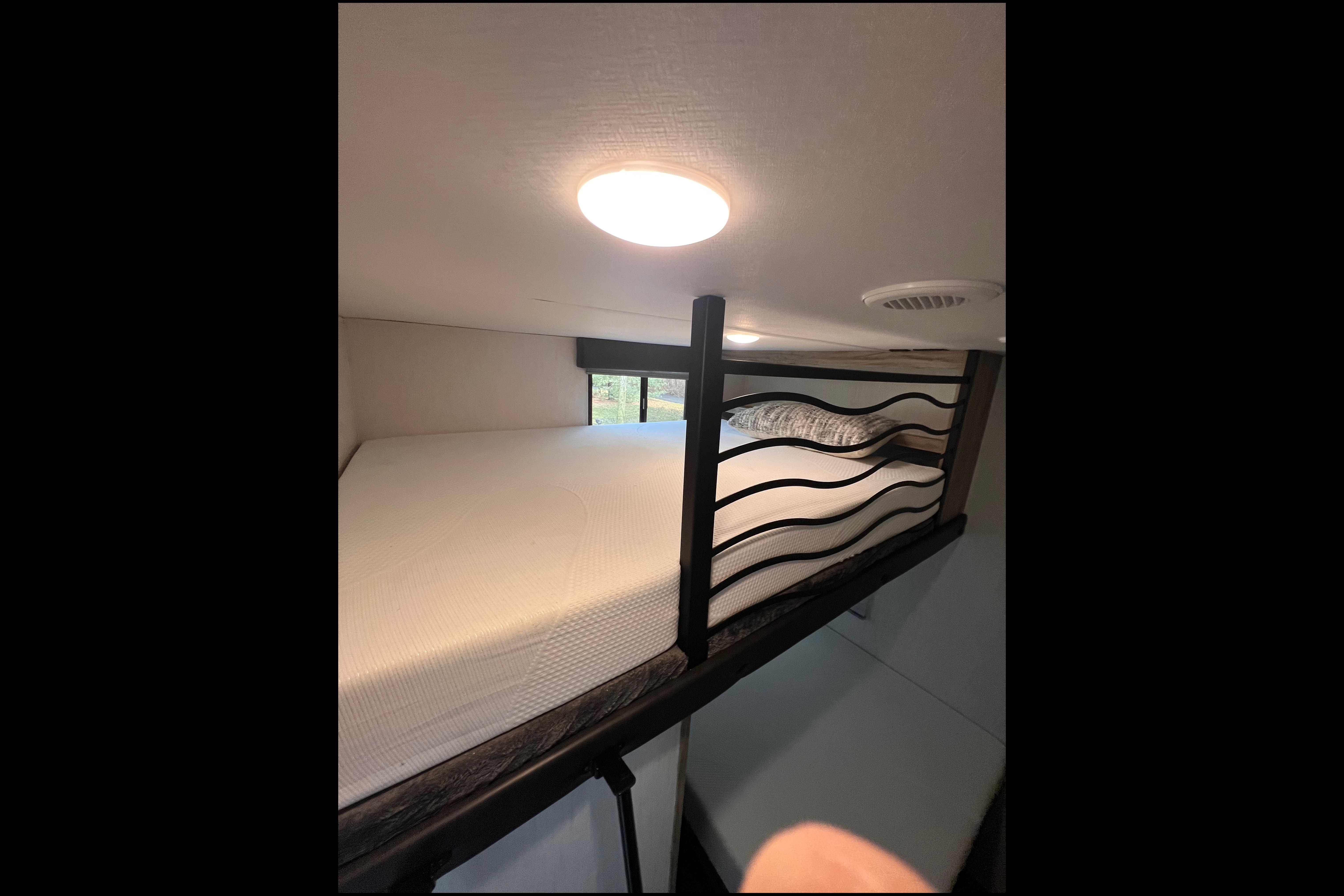 2022 Forest River Cherokee Arctic Wolf 3770 Suite Fifth Wheel