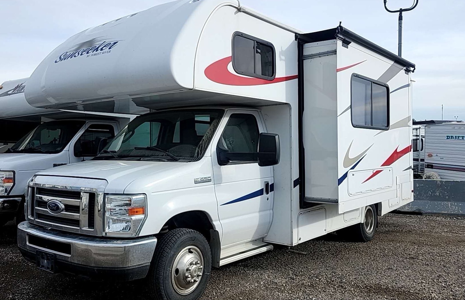Fleet #C9 Class C with Dinette Slideout – Spacious Luxury for Families (Sleeps 4 Adults, 2 Children)