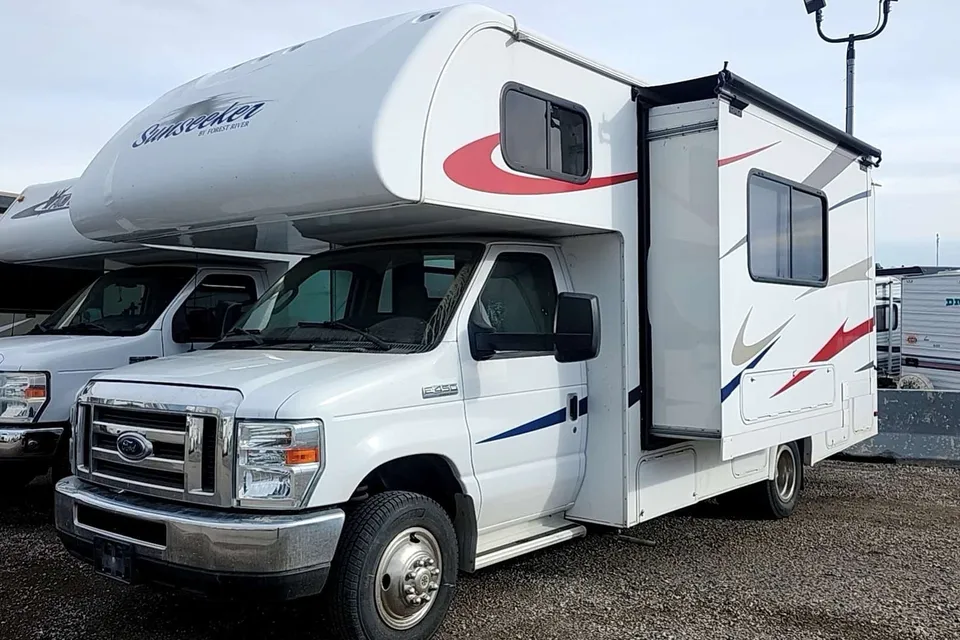 Fleet #C9 Class C with Dinette Slideout – Spacious Luxury for Families (Sleeps 4 Adults, 2 Children)
