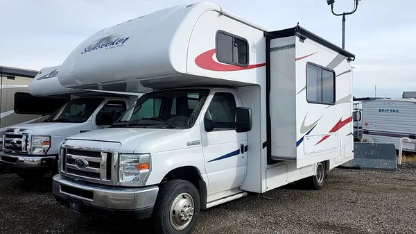 Fleet #C9 Class C with Dinette Slideout – Spacious Luxury for Families (Sleeps 4 Adults, 2 Children)