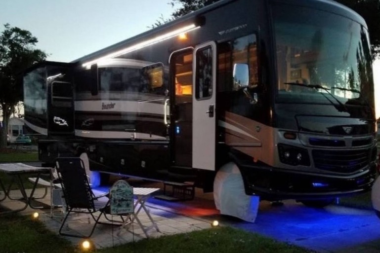 David's Fleetwood Bounder 35K Class A (Fully Stocked)