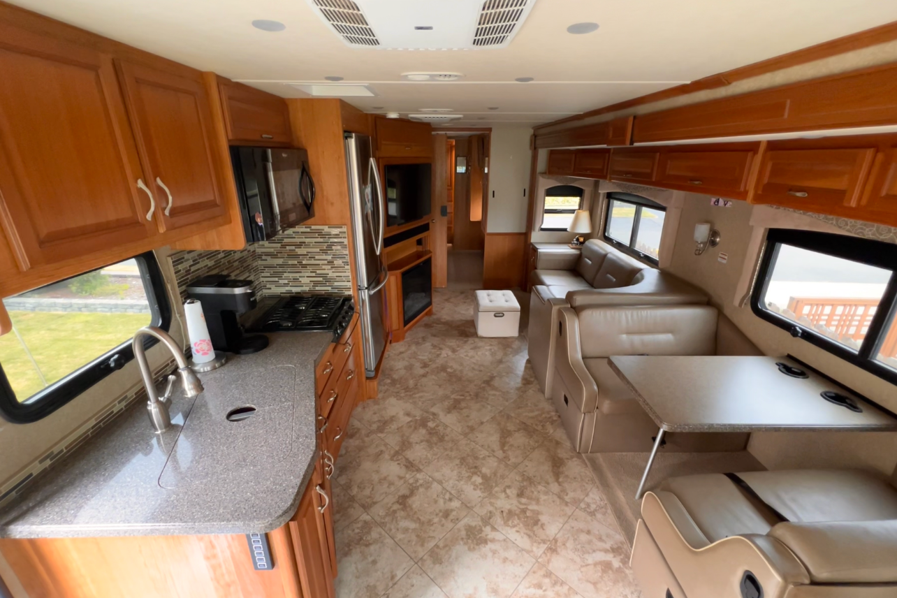 David's Fleetwood Bounder 35K Class A (Fully Stocked)