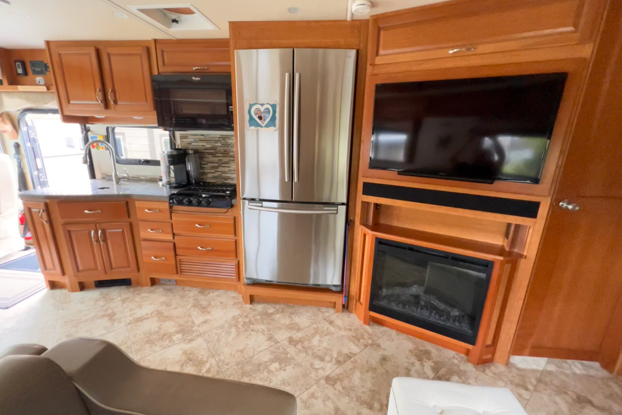 David's Fleetwood Bounder 35K Class A (Fully Stocked)