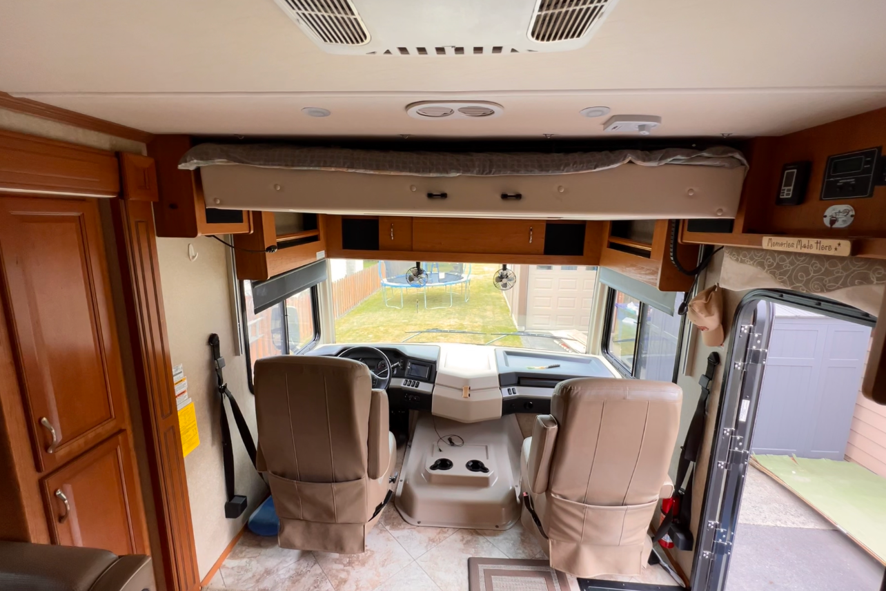David's Fleetwood Bounder 35K Class A (Fully Stocked)