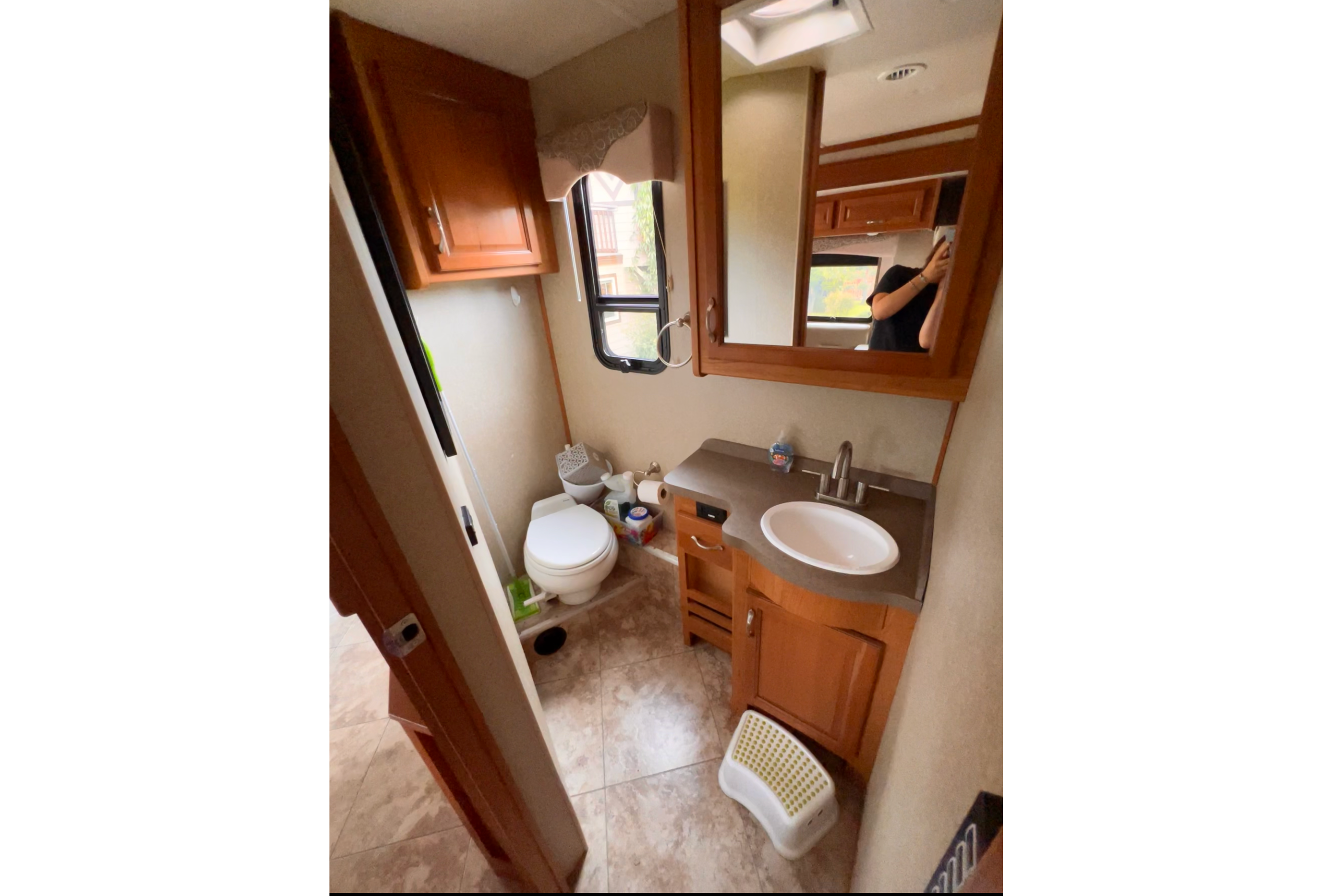 David's Fleetwood Bounder 35K Class A (Fully Stocked)