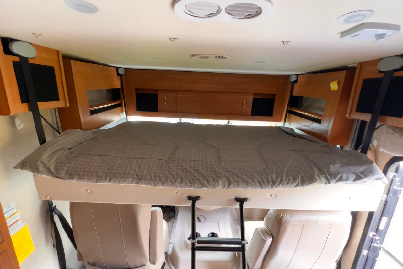 David's Fleetwood Bounder 35K Class A (Fully Stocked)