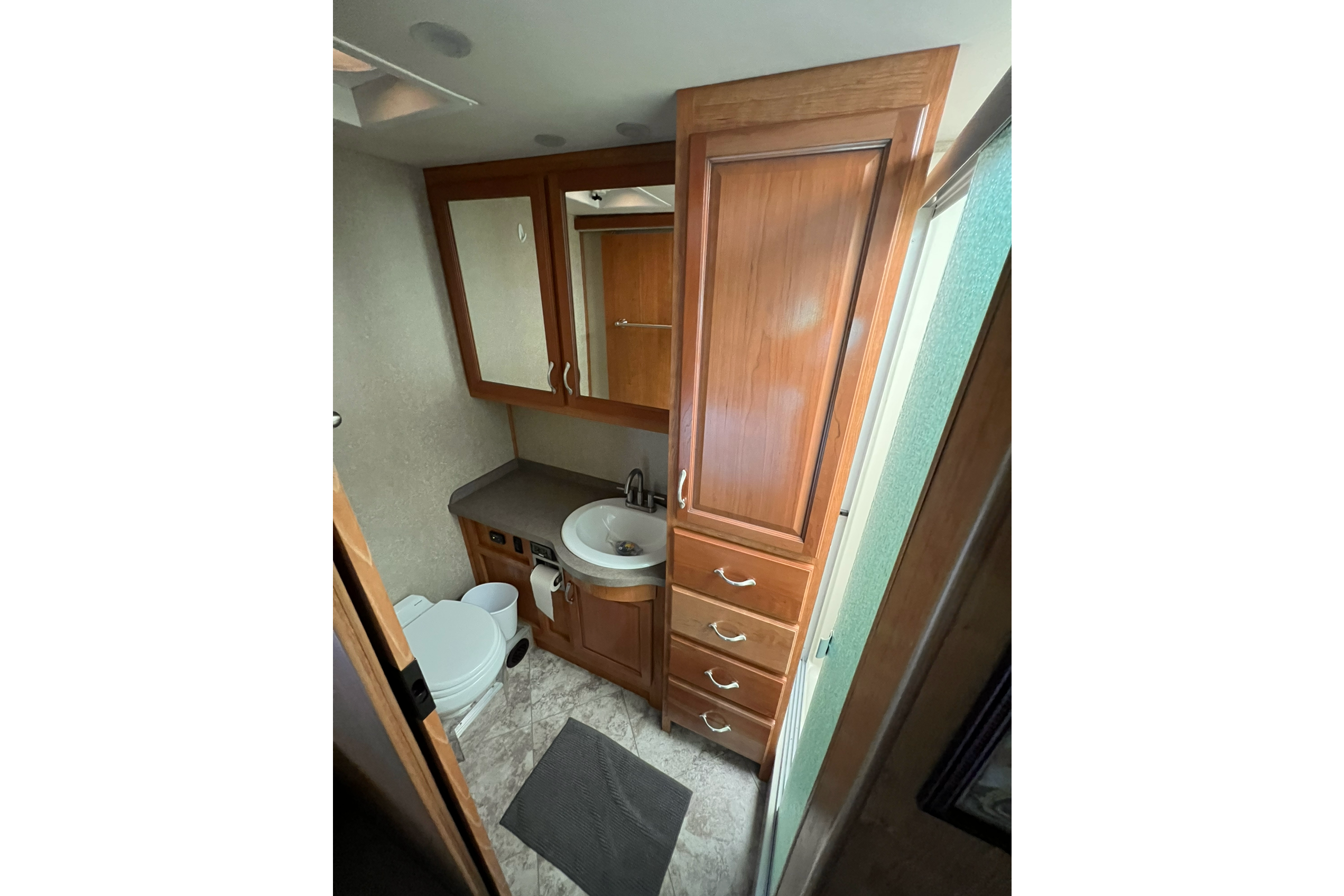 David's Fleetwood Bounder 35K Class A (Fully Stocked)