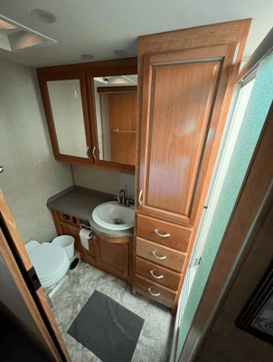 David's Fleetwood Bounder 35K Class A (Fully Stocked)