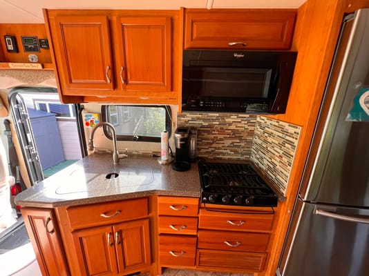 David's Fleetwood Bounder 35K Class A (Fully Stocked)