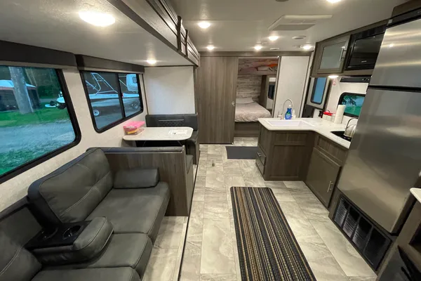 Dutchman Kodiak SE 27’ Bunkhouse Travel Trailer