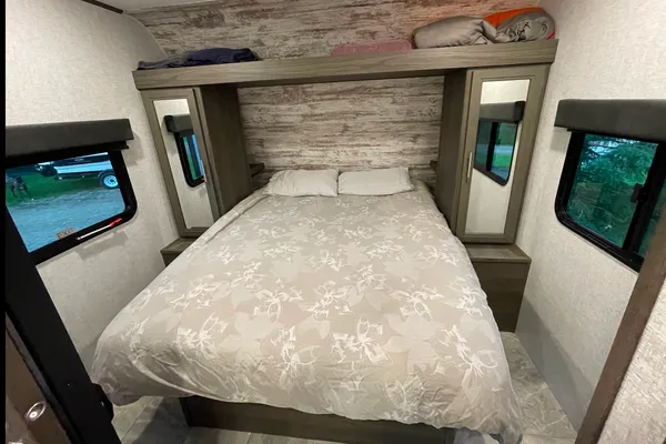 Dutchman Kodiak SE 27’ Bunkhouse Travel Trailer