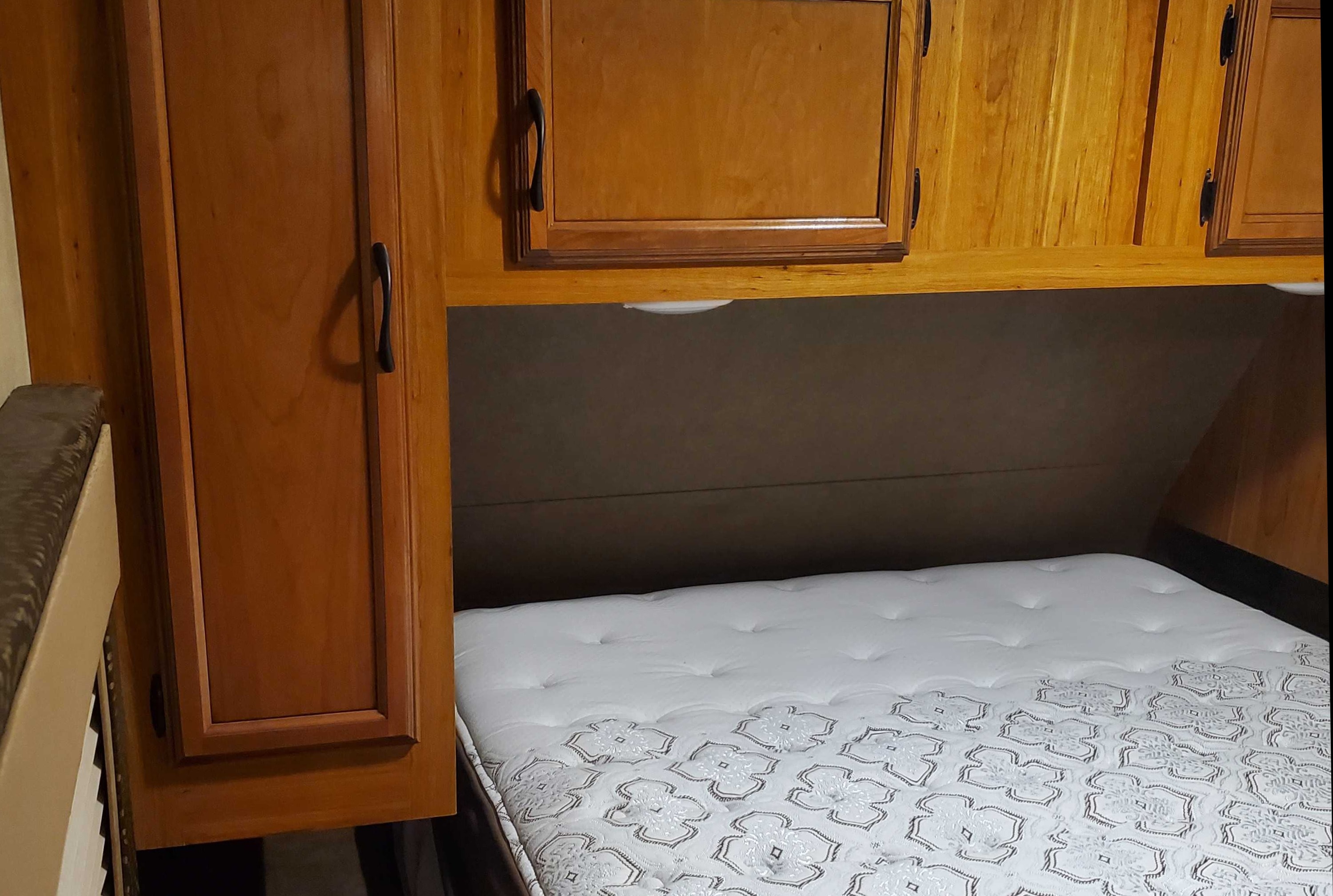 Cole's Starcraft 309 BHL Travel Trailer