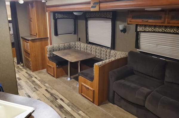 Cole's Starcraft 309 BHL Travel Trailer