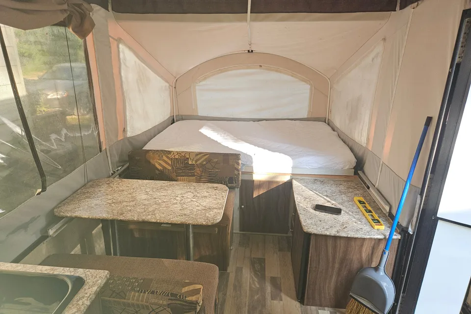 barry's Viking 2308stls Tent Trailer