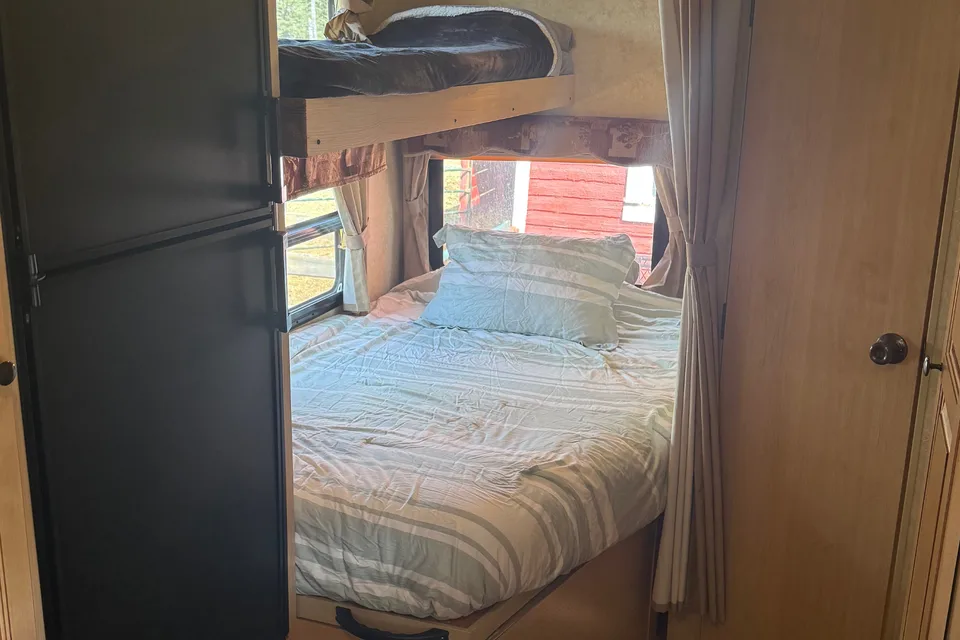 Alyssa's Forest River Flagstaff 29BHSS Travel Trailer