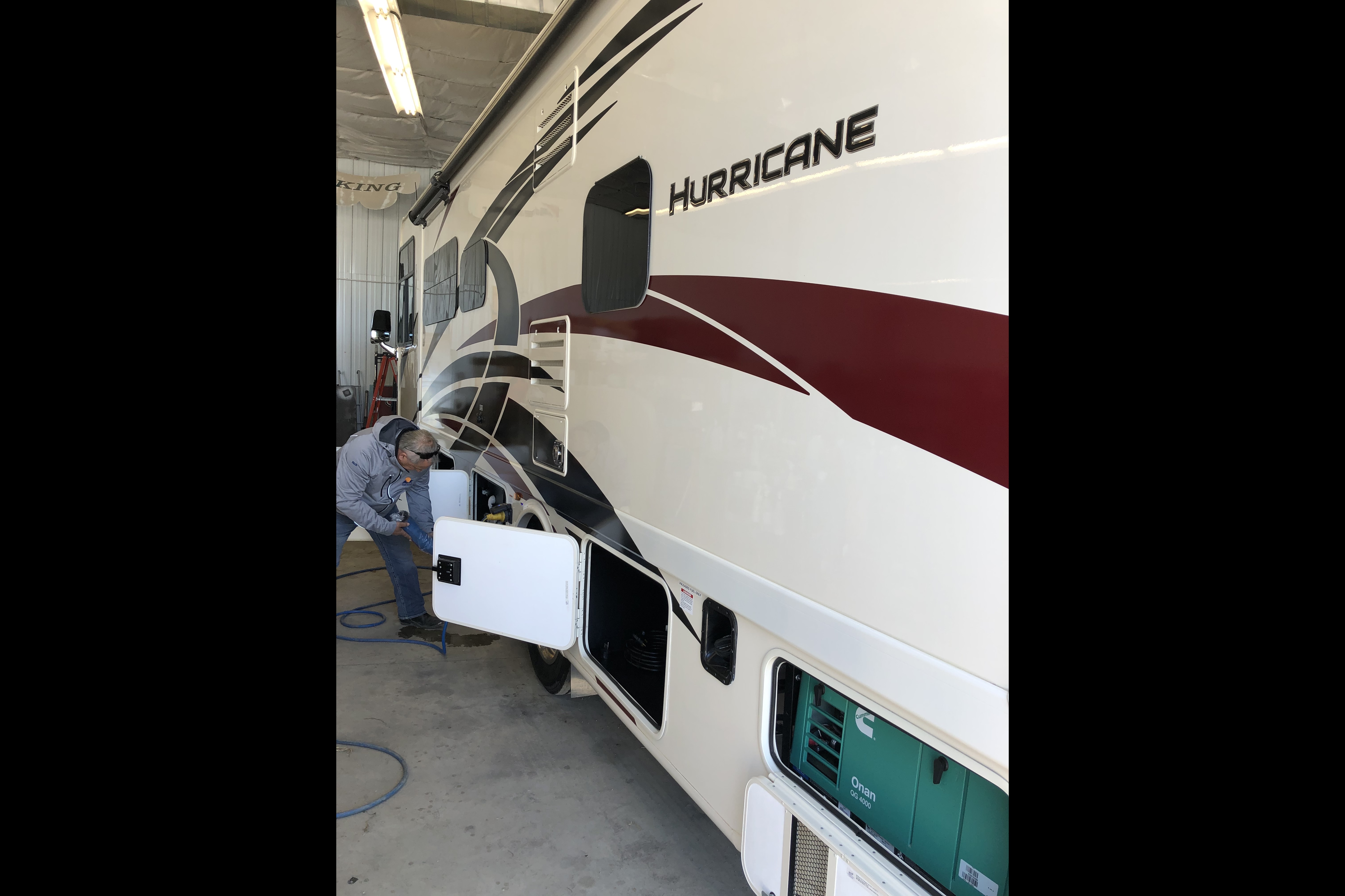 nancy's Thor Motor Coach Hurricane 29M Class A