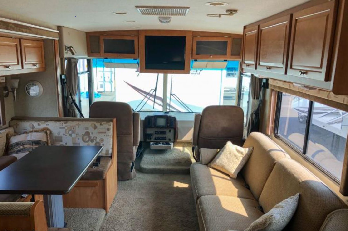 Bunkhouse Winnebago