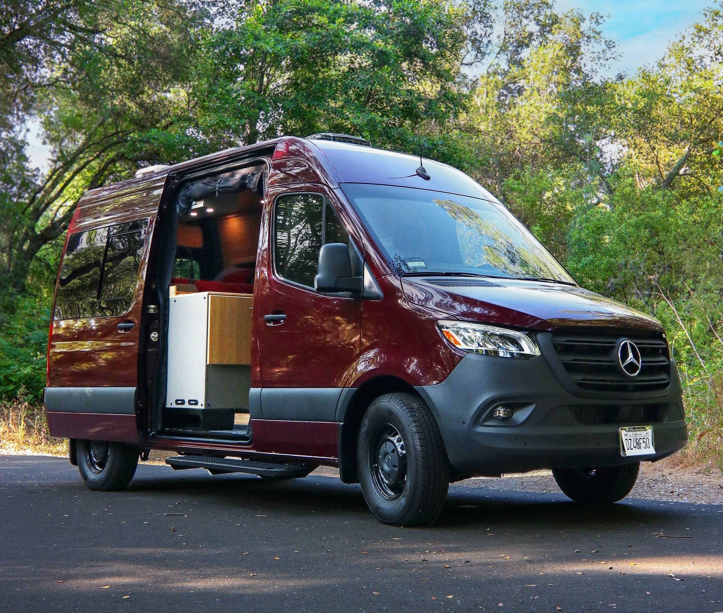 Scenic Vans' "The Shasta 2" - Unlimited Mileage
