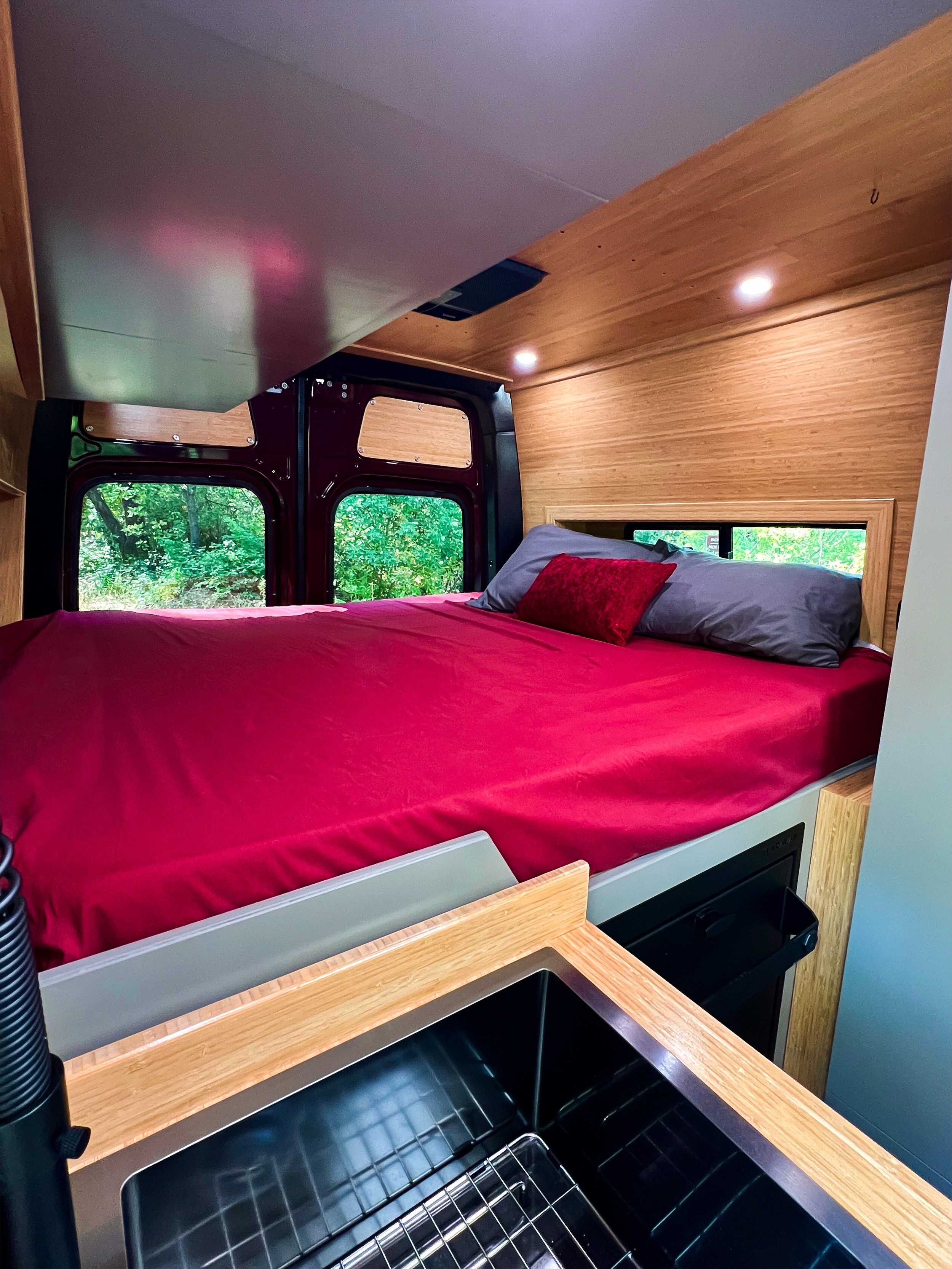 Scenic Vans' "The Shasta 2" - Unlimited Mileage
