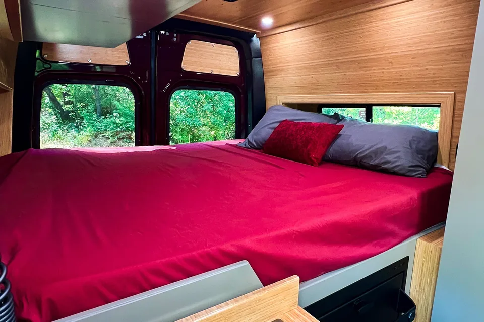 Scenic Vans' "The Shasta 2" - Unlimited Mileage