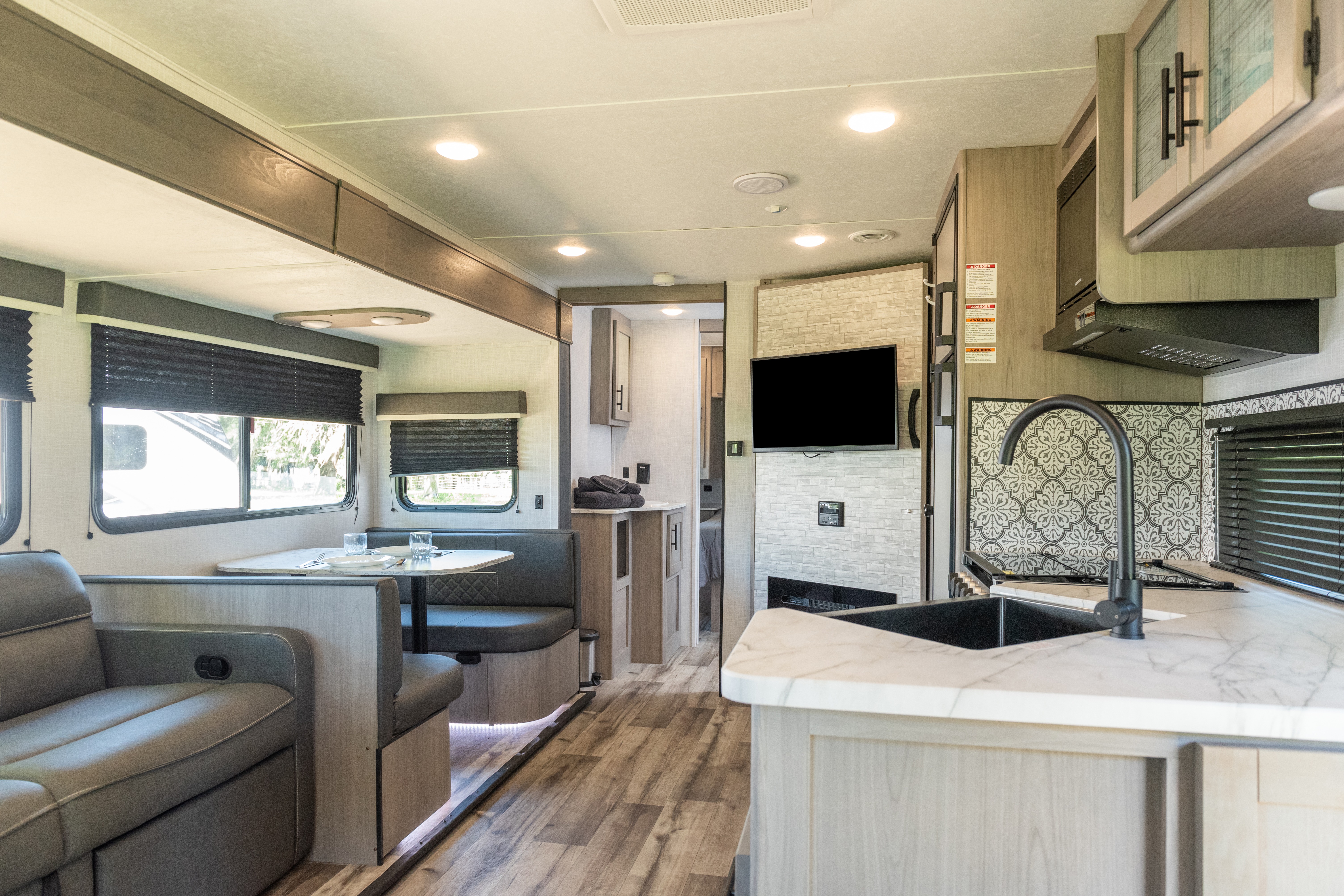 Dutchmen Coleman Light | Driftwood Vacation