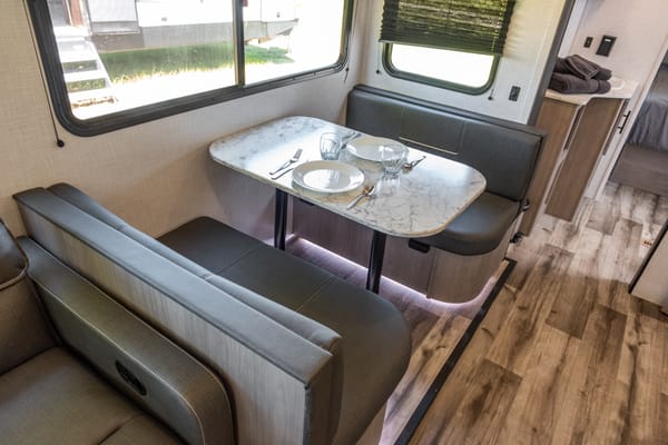 Dutchmen Coleman Light | Driftwood Vacation
