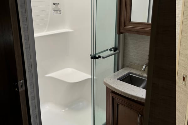 Wandering Wheels Jayco Precept Prestige Class A