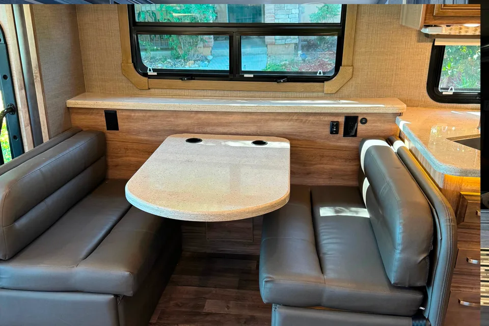 Wandering Wheels Jayco Precept Prestige Class A