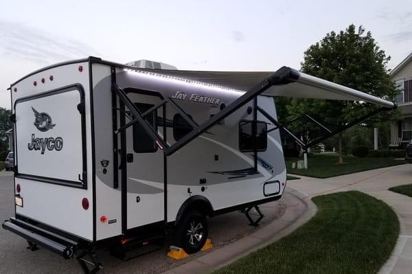 Frank's 2017 Jayco Jay Feather X17Z hybrid