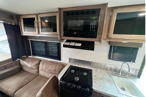 Frank's 2017 Jayco Jay Feather X17Z hybrid