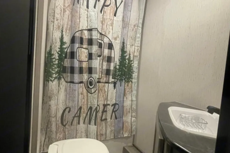 Alicia and David's Glamper Camper