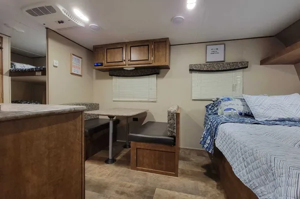 Bunkhouse *great location*