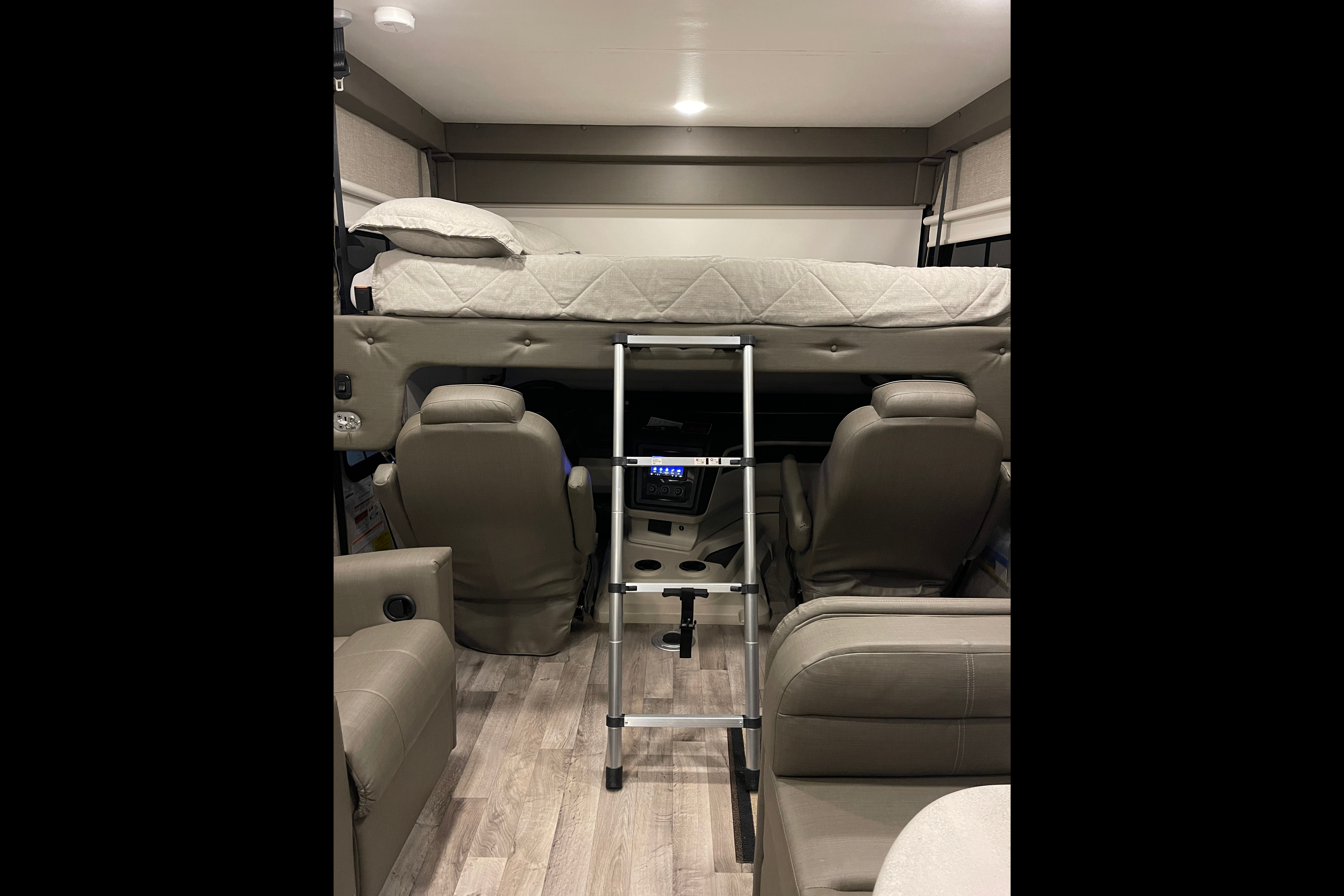 See-Scapes Entegra Vision 29S Class A