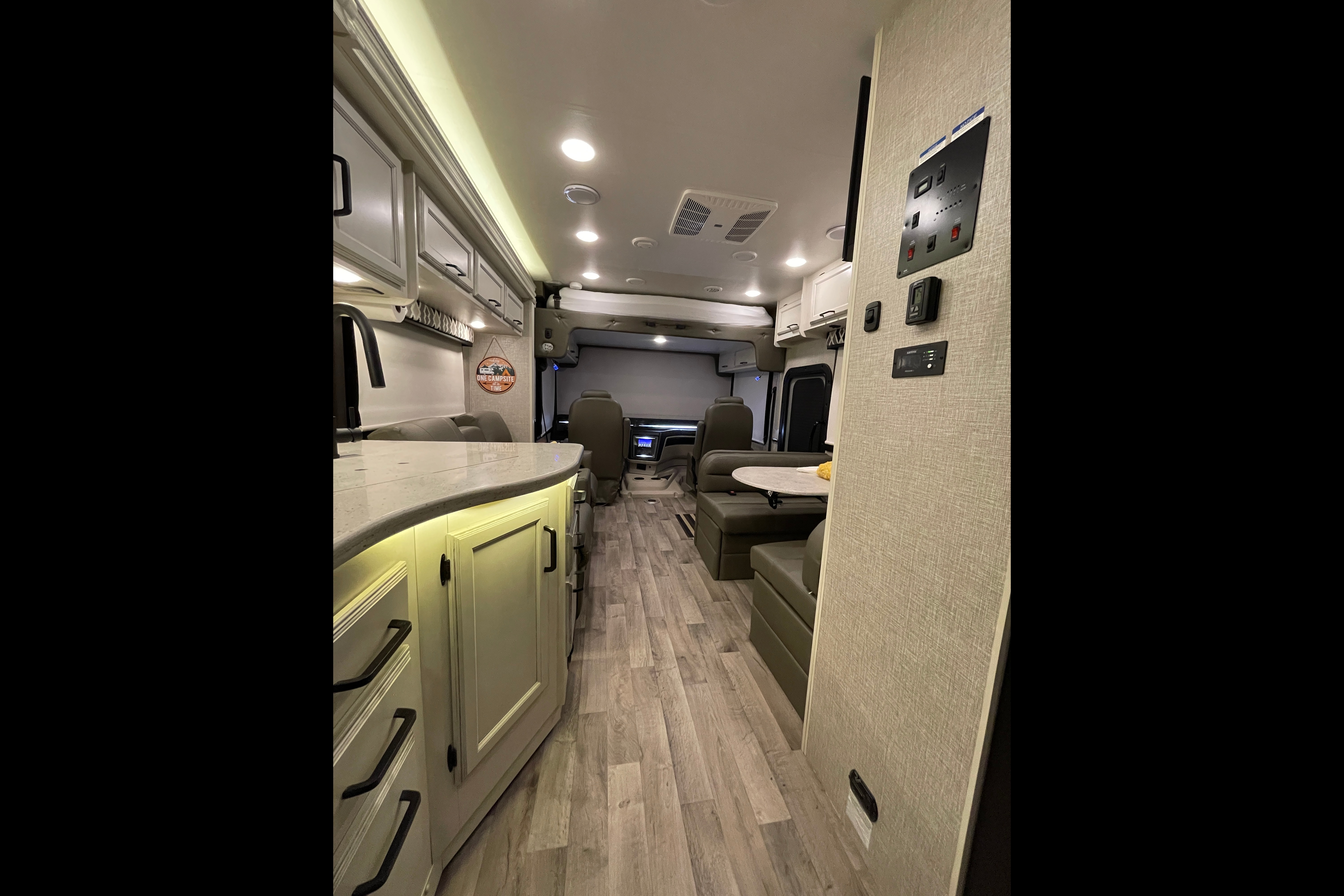 See-Scapes Entegra Vision 29S Class A