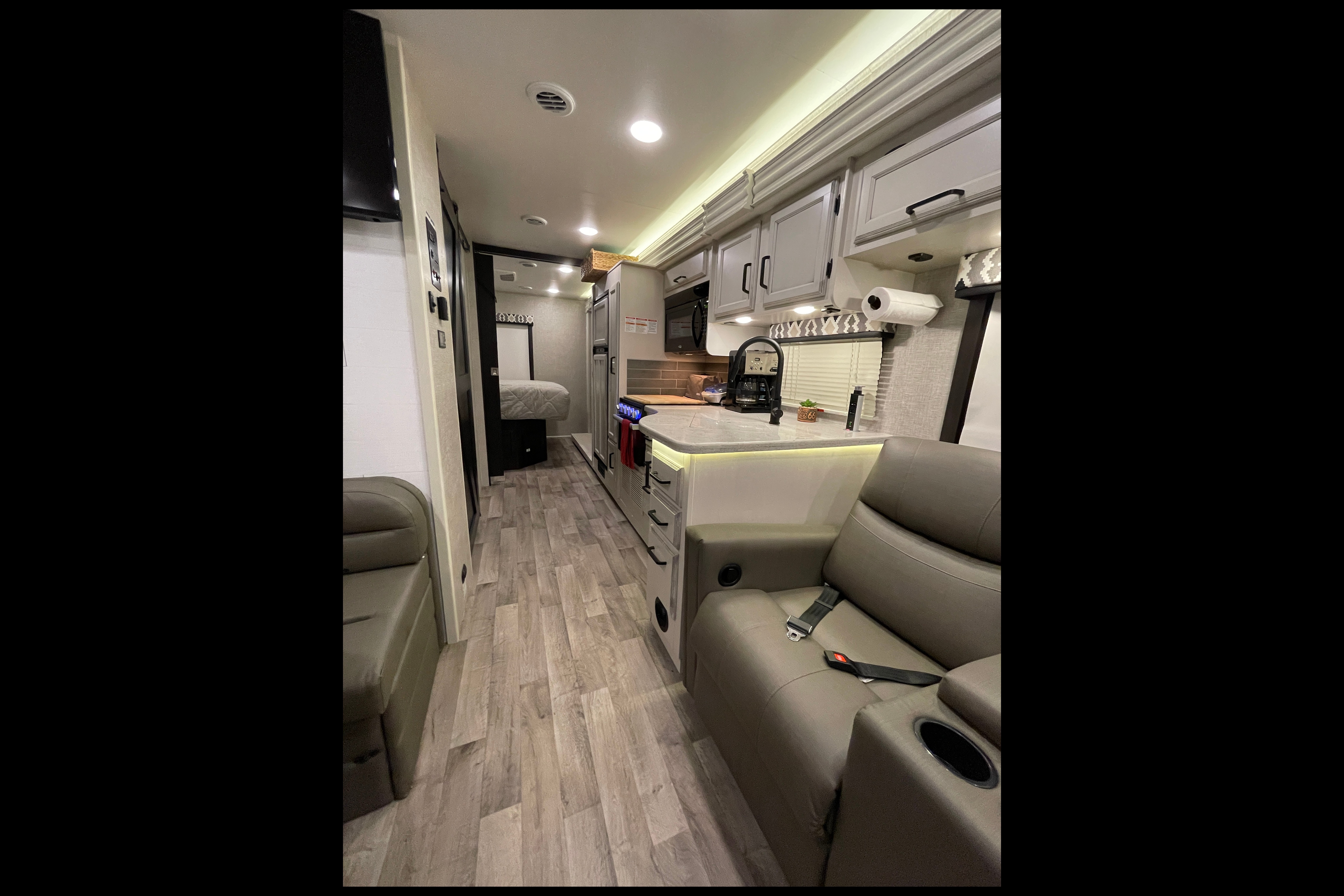 See-Scapes Entegra Vision 29S Class A