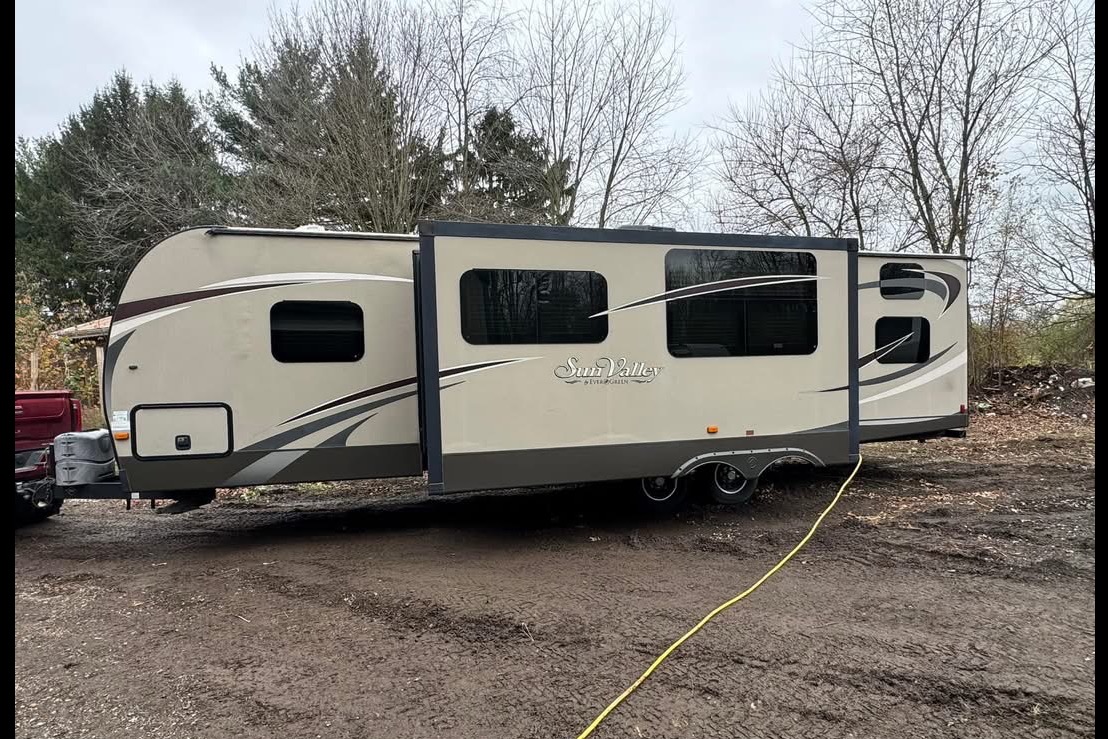 Derick's Evergreen Sun valley Travel Trailer