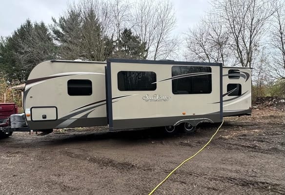 Derick's Evergreen Sun valley Travel Trailer