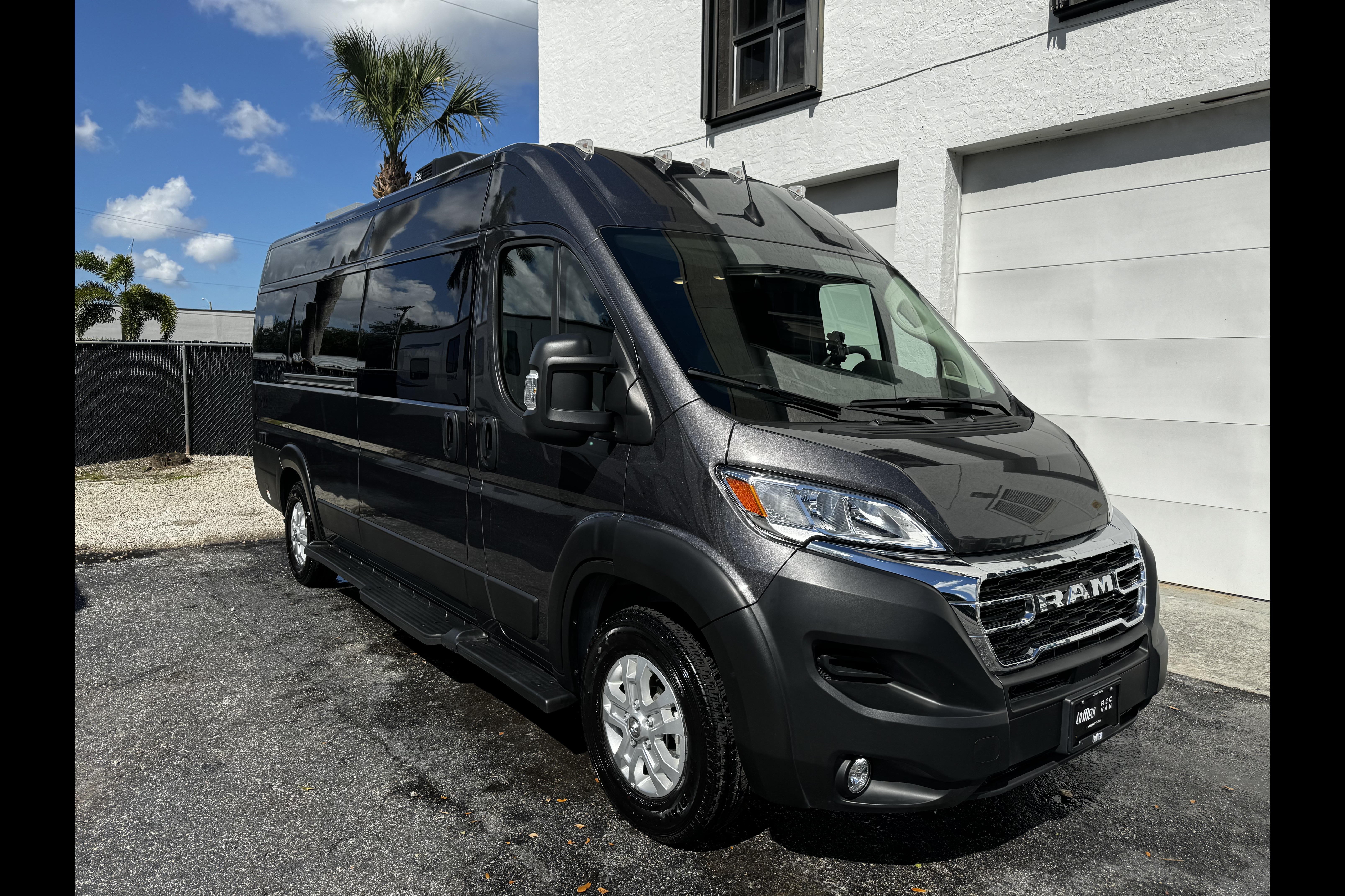 2024 Thor Dazzle Rear Bath