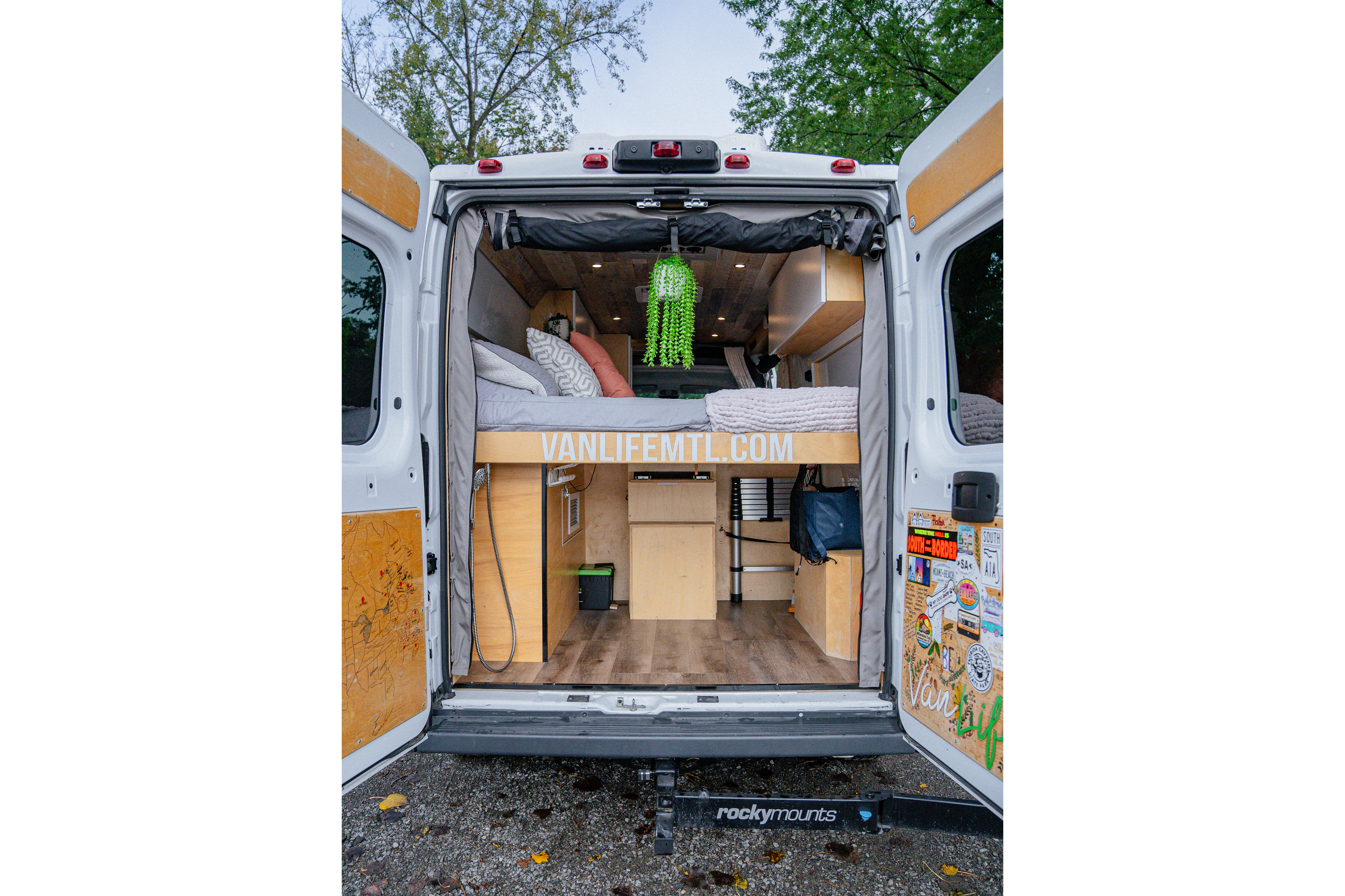 Victoria - Ram Promaster 2500 Classe B