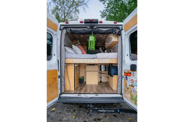 Victoria - Ram Promaster 2500 Classe B