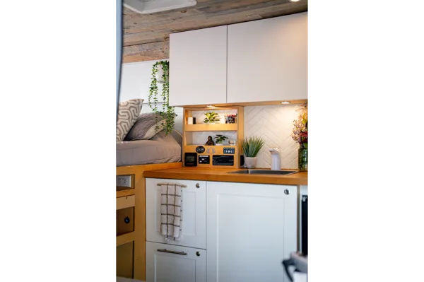 Victoria - Ram Promaster 2500 Classe B