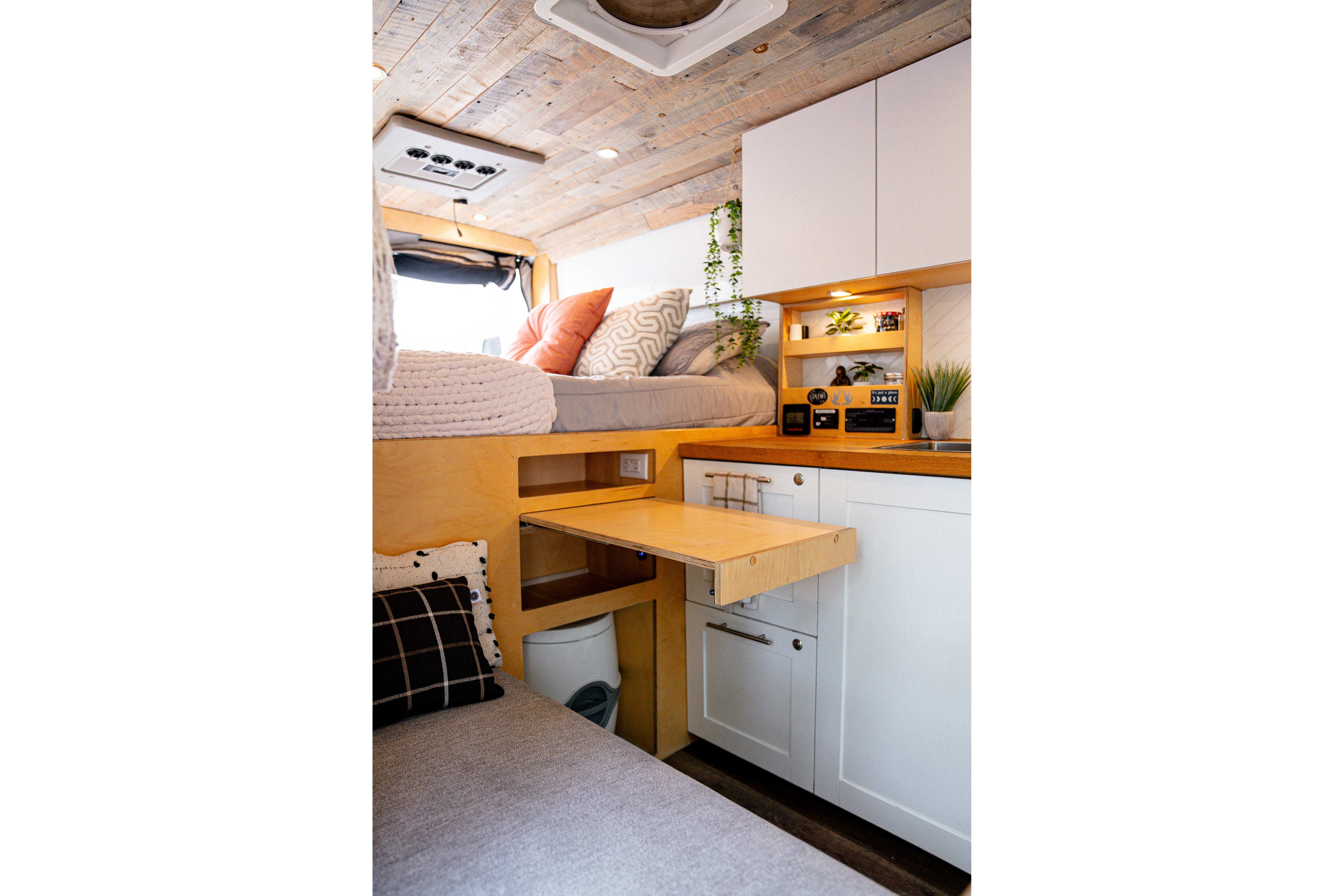 Victoria - Ram Promaster 2500 Classe B