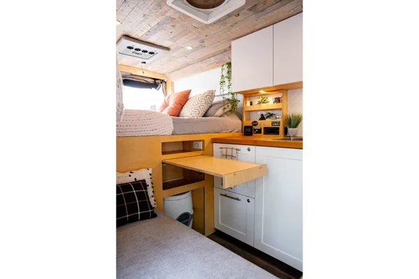 Victoria - Ram Promaster 2500 Classe B