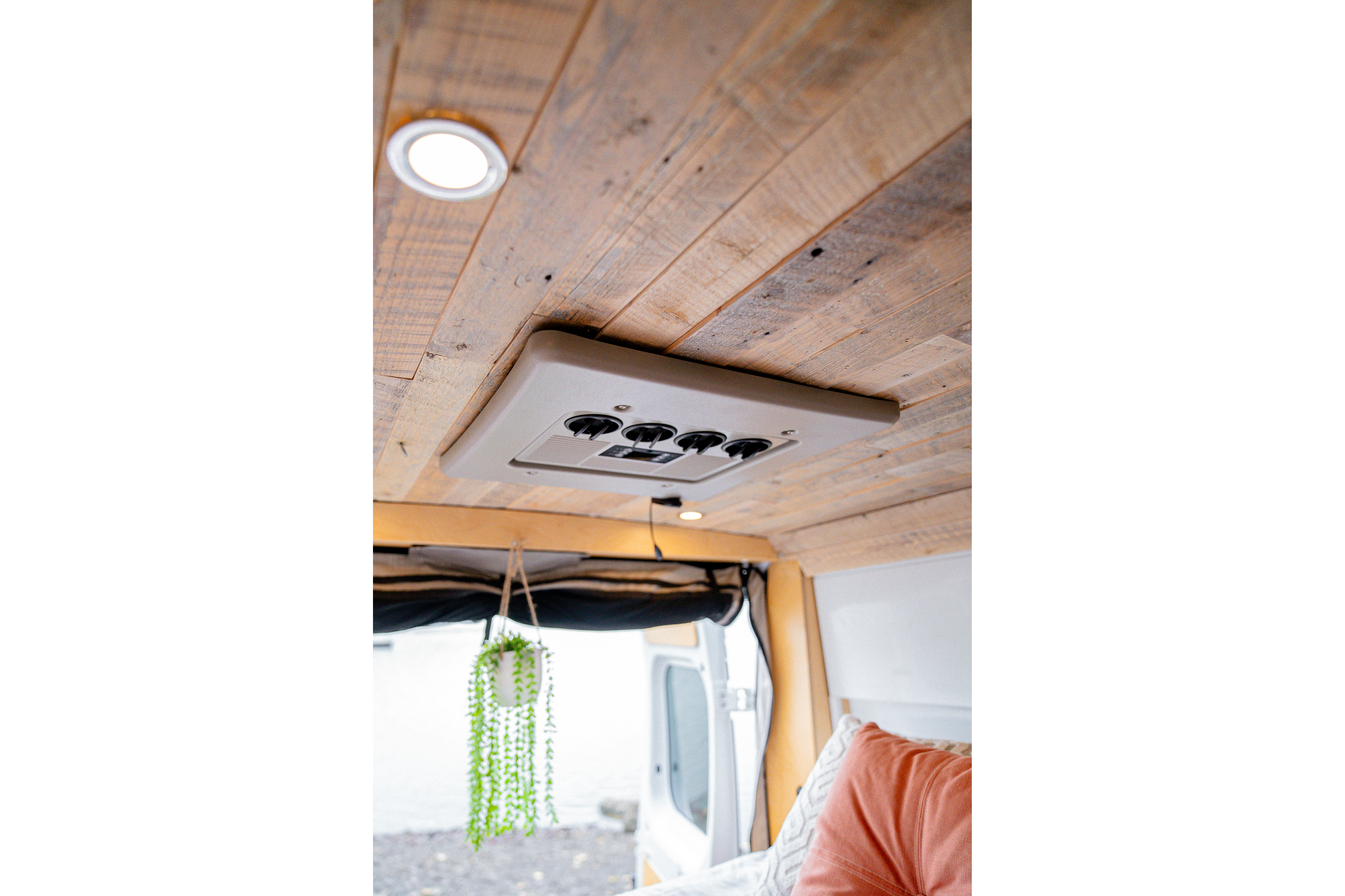 Victoria - Ram Promaster 2500 Classe B
