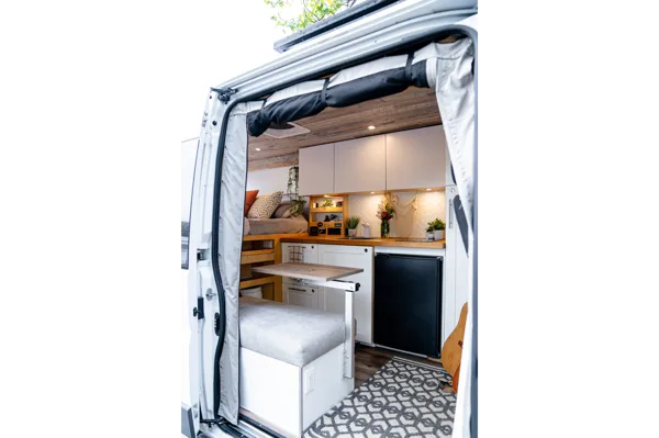 Victoria - Ram Promaster 2500 Classe B