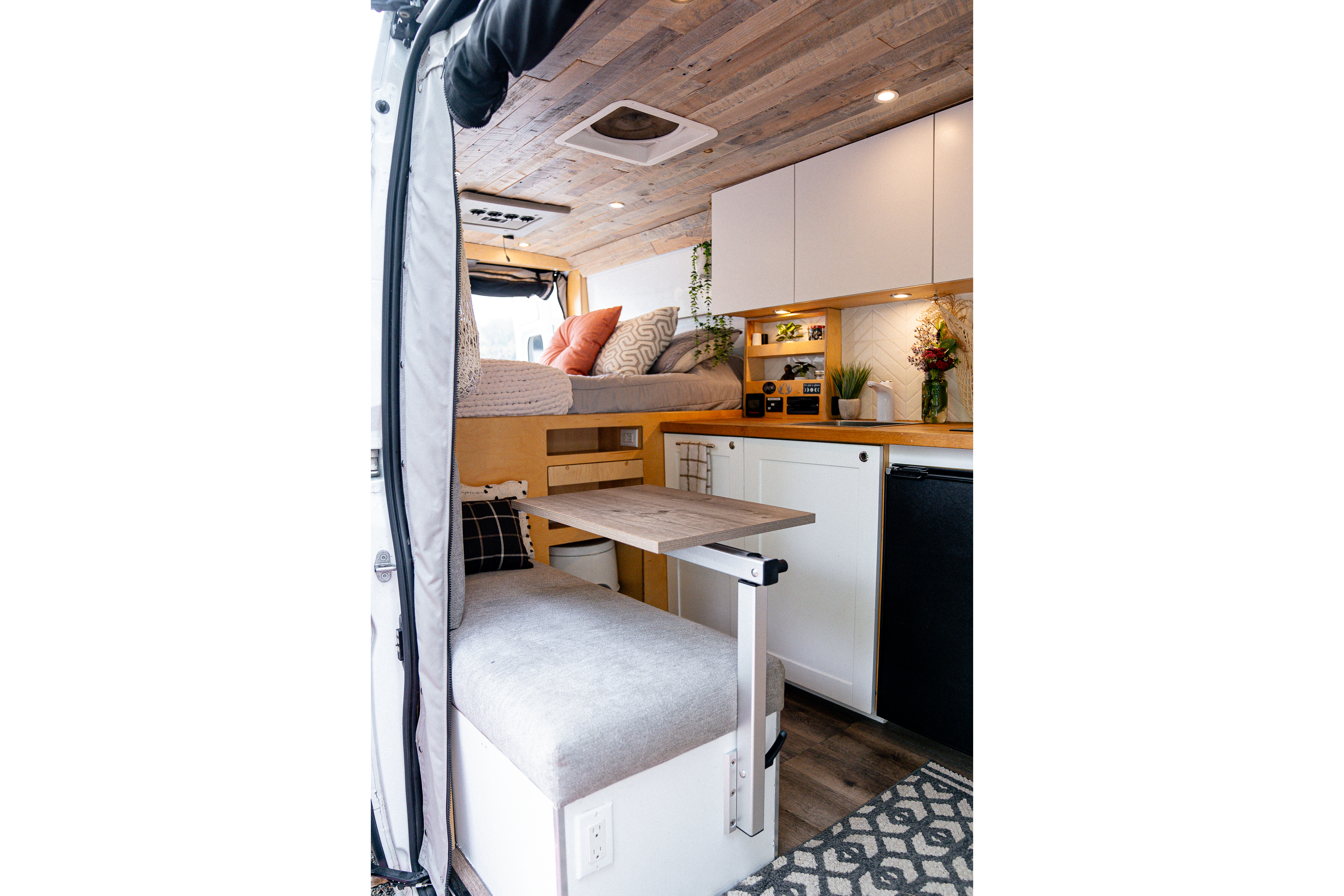 Victoria - Ram Promaster 2500 Classe B