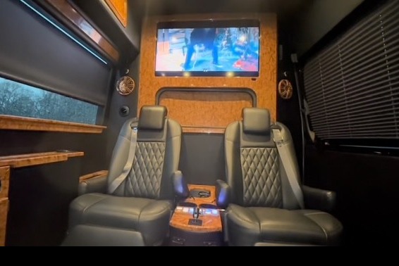 Kevin's Mercedes-Benz MidWest Class C