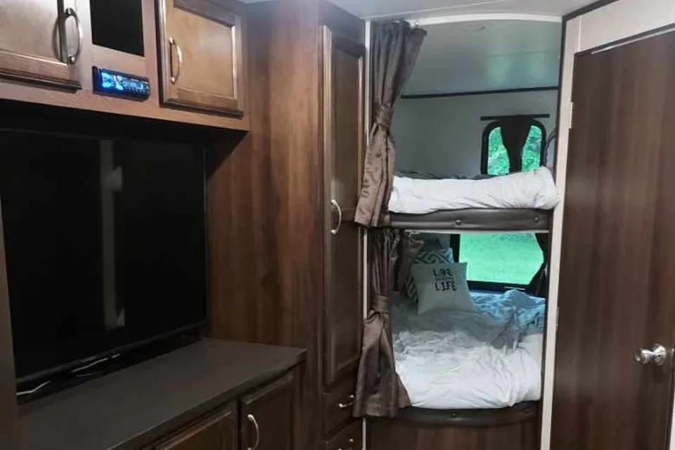 Mike's Jayco 284bhs Travel Trailer