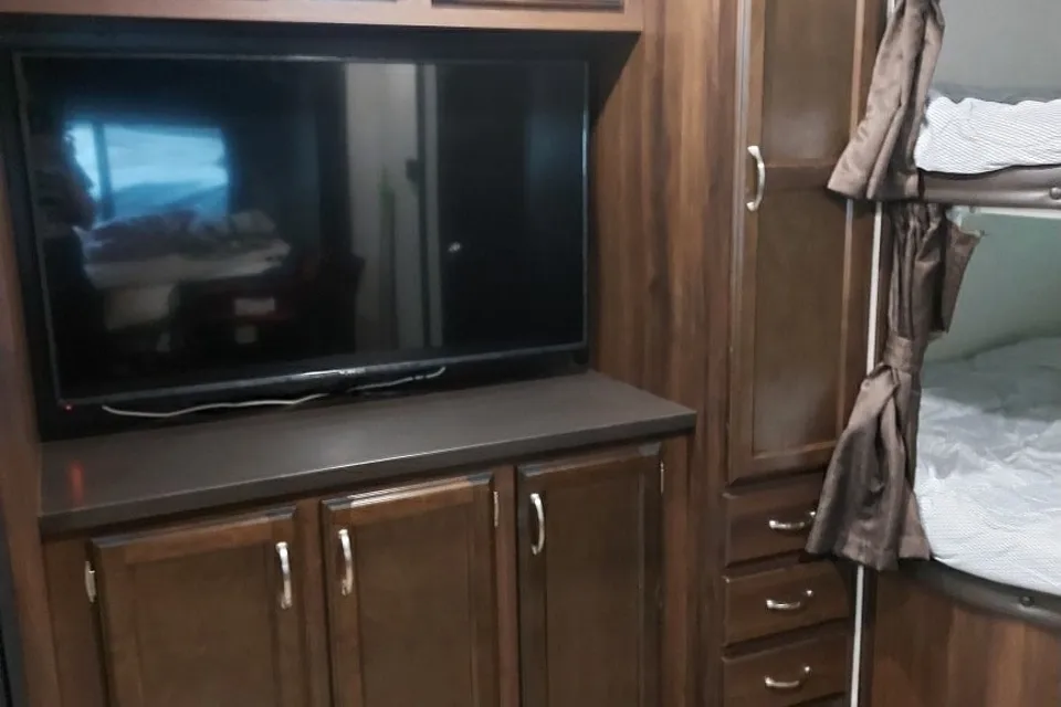 Mike's Jayco 284bhs Travel Trailer
