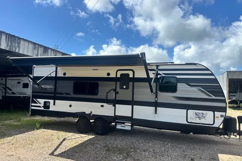 Grand Design Transcend Xplor 247BH Travel Trailer